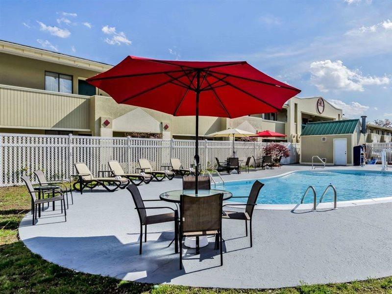 Quality Inn & Suites Lexington Esterno foto