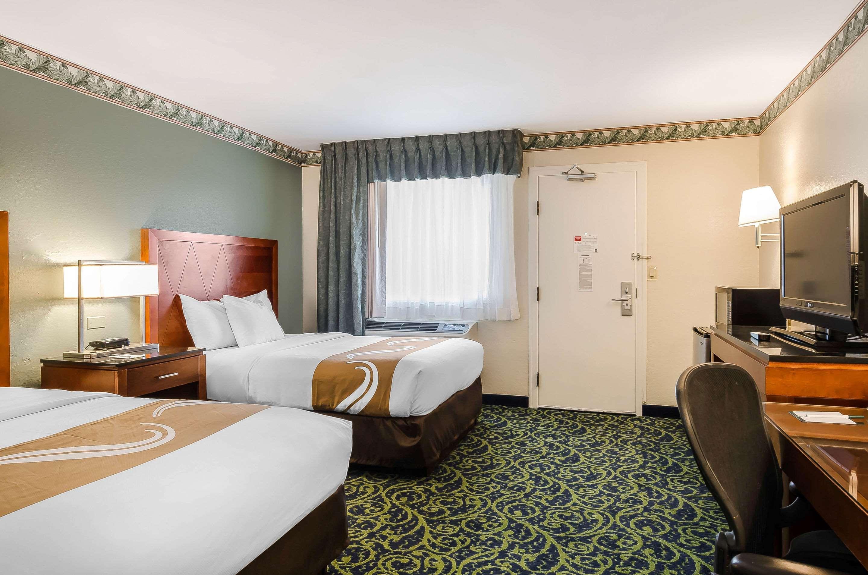 Quality Inn & Suites Lexington Esterno foto