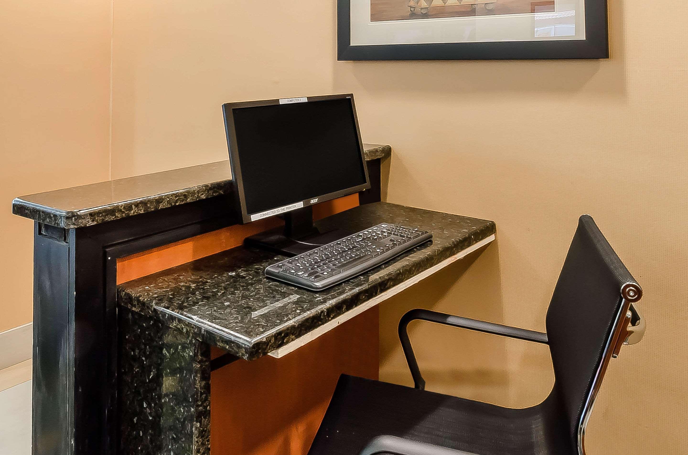 Quality Inn & Suites Lexington Esterno foto