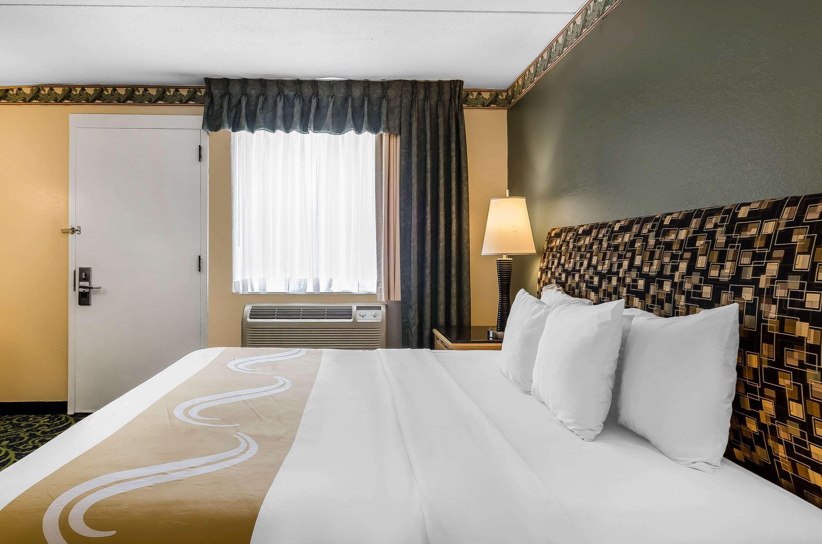 Quality Inn & Suites Lexington Esterno foto