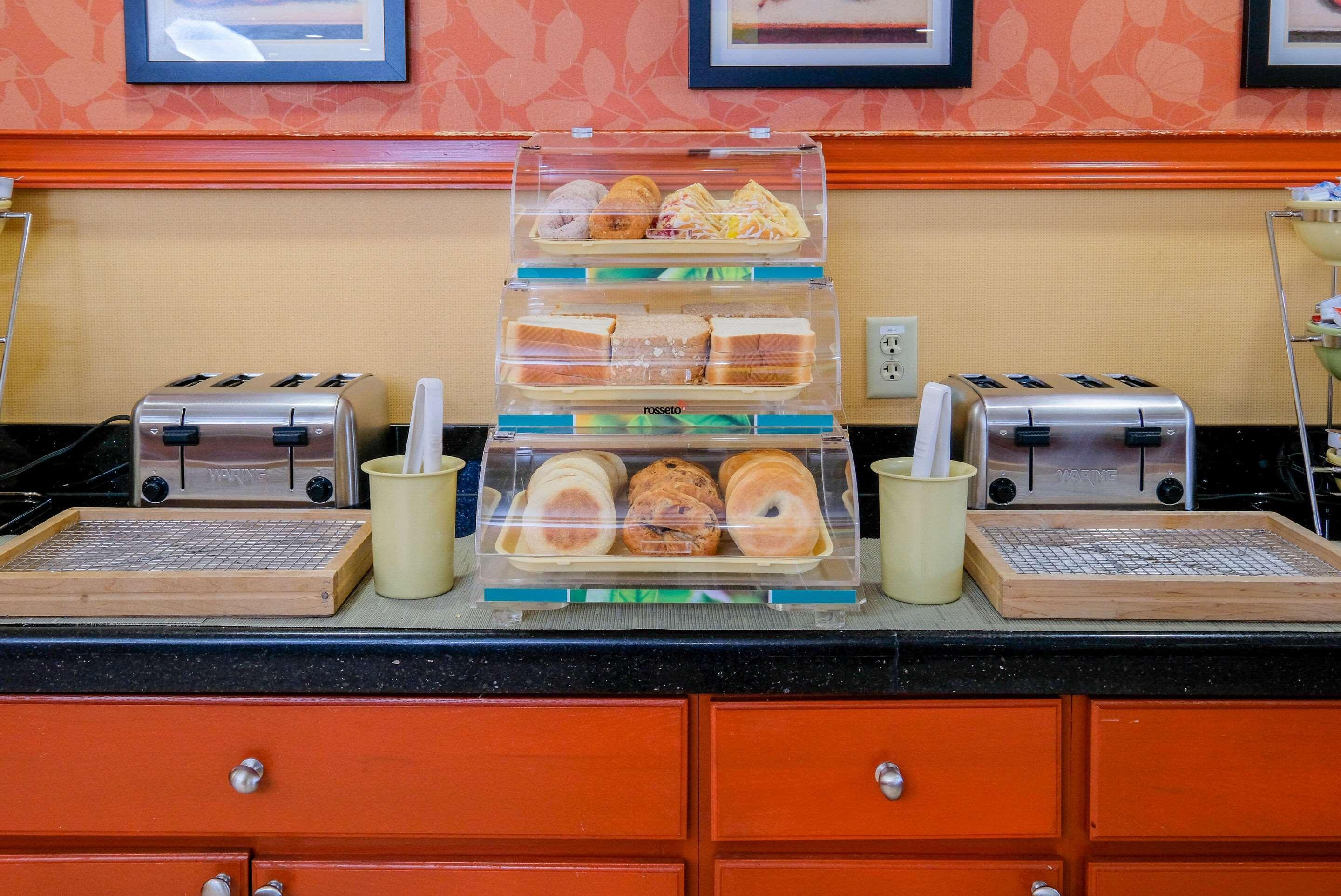 Quality Inn & Suites Lexington Esterno foto