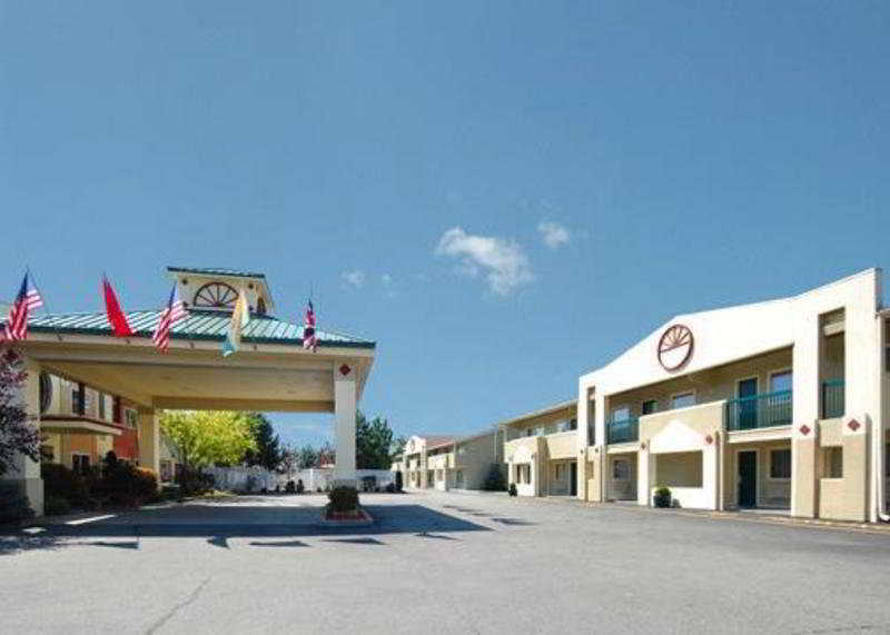 Quality Inn & Suites Lexington Esterno foto