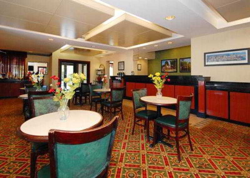 Quality Inn & Suites Lexington Esterno foto