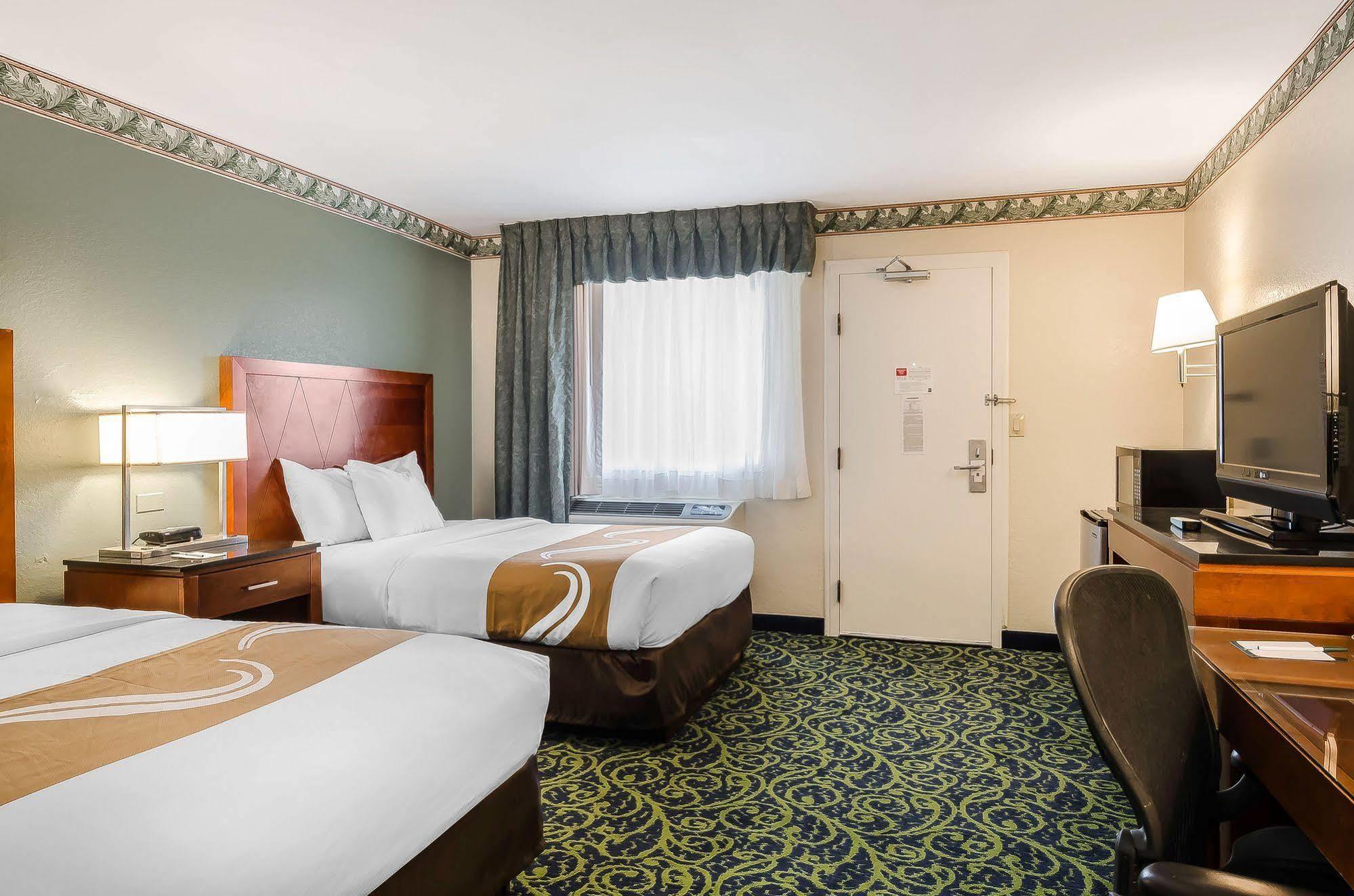 Quality Inn & Suites Lexington Esterno foto
